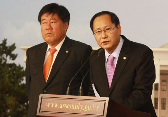 최규성 민주당 의원, 김창수 자유선진당 의원