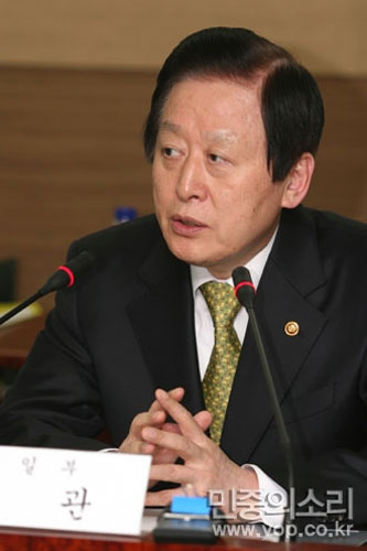 김하중 통일부 장관